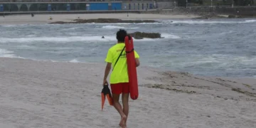 Esta es la fecha de inicio del servicio de socorristas en las playas de Coruña