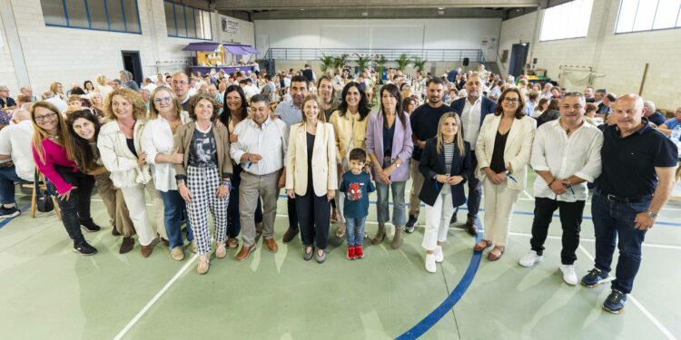 Paula Prado chama ao «gran cambio» en Tomiño da man do PPdeG para «acabar co desgoberno do BNG»