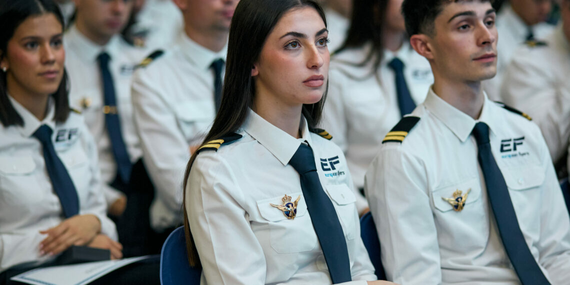 La profesión de piloto atrae a 7 de cada 10 gallegos