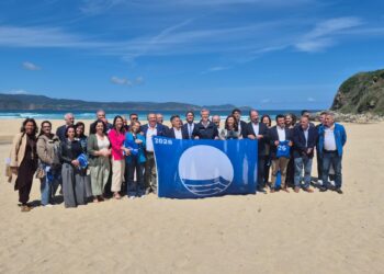 Ferrol recolle as seis bandeiras azuis que lucirán este verán nos seus areais