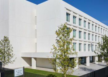 Carballo contará cun novo centro de referencia para entidades sociais grazas a un convenio coa Fundación Amancio Ortega