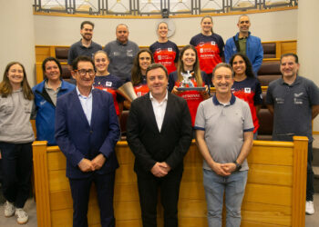 A Deputación recibe ás xogadoras do Maristas Coruña e do Victoria CF tras os seus históricos ascensos