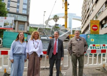 Vigo instala novas rampas mecánicas para conectar as estacións de tren de Guixar e Urzáiz