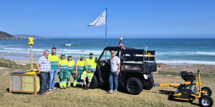 Carballo presenta os novos servizos das praias