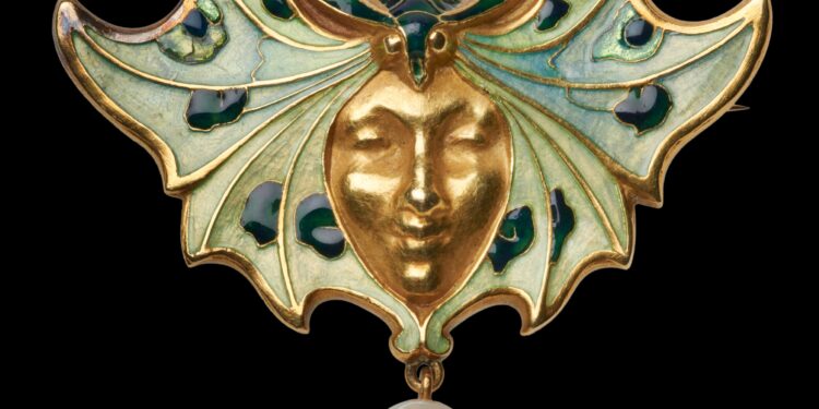 Este es el último día para ver la exposición LALIQUE. LA BELLEZA EN EL ART NOVEAU Y EL ART DECÓ en la Fundación Barrié