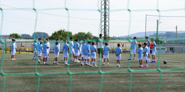 Arranca o Campus de Verán do Celta de Vigo en Ares