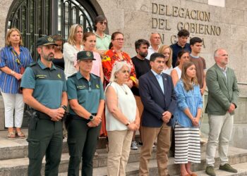 Minuto de silencio na Delegación do Goberno como sinal de repulsa polos últimos asasinatos machistas