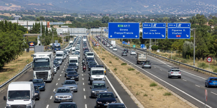 Nuevas normas de circulación de la DGT en 2026: todos los cambios que debes conocer antes de viajar este verano