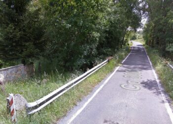 Corte temporal da DP 8001 en Sobrado polas obras da nova ponte sobre o río Mandeo