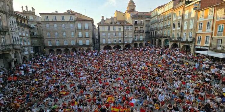 Ourense instalará este domingo dos pantallas gigantes en la Plaza Mayor y en el Paseo de la Ribeira de Canedo para la gran final del Mundial