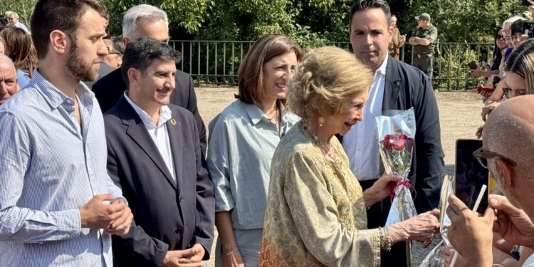A Raíña Dona Sofía visita Folgoso do Courel