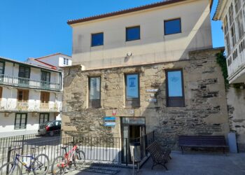 A obra pictórica do aresán Ramón Casteleiro exponse na Casa da Xuventude Municipal