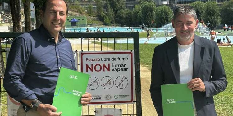 O Concello e a Asociación contra o Cancro presentan o novo espazo sen fume nas piscinas municipais de Oira