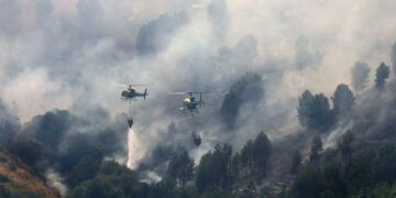 Incendios forestales en España: última hora de los fuegos activos, más de 77.000 hectáreas arrasadas y miles de evacuados