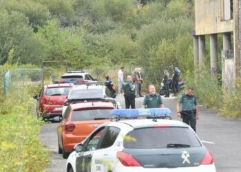 Localizan el cuerpo sin vida de una persona tras un incendio en una antigua hípica en Culleredo