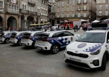 Ourense oferta 2 plazas de administrativos y 5 de policías locales
