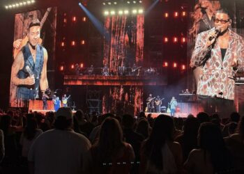 Romeo Santos y Prince Royce triunfan en A Coruña: así fue el concierto que hizo historia en el Muelle de la Batería