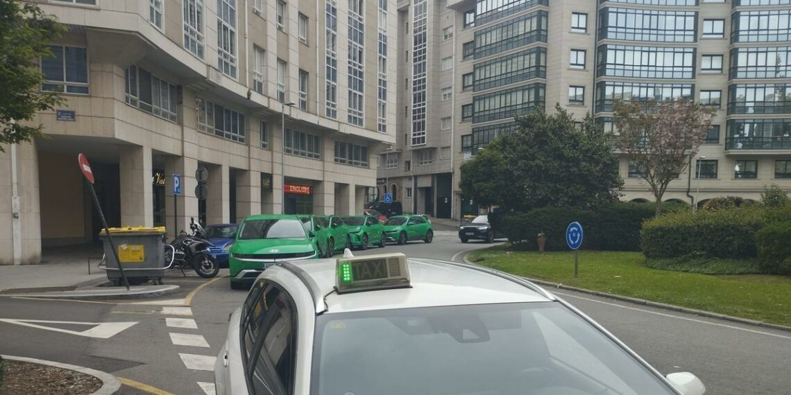 El TSXG declara nulos artículos de la ordenanza de movilidad de A Coruña por vulnerar la libertad de empresa y discriminar a los VTC