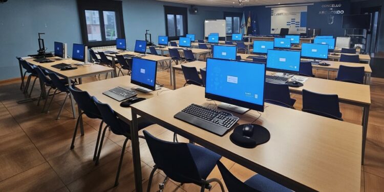 Galicia baja de 300.000 alumnos por primera vez en el curso 2026-2027