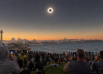Eclipse solar en Galicia 2026: los atascos, el impacto económico y la huella que deja un fenómeno histórico