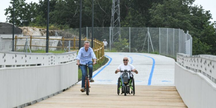 La Xunta invierte 7,5 M€ en la senda peatonal y ciclista entre O Milladoiro y Santiago