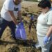 Diversiplás leva a súa campaña de sensibilización ambiental a tres praias da Costa da Morte e abre as portas do seu obradoiro