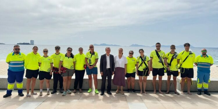 Vigo amplía o servizo de salvamento e socorrismo en Samil durante O Marisquiño e a eclipse