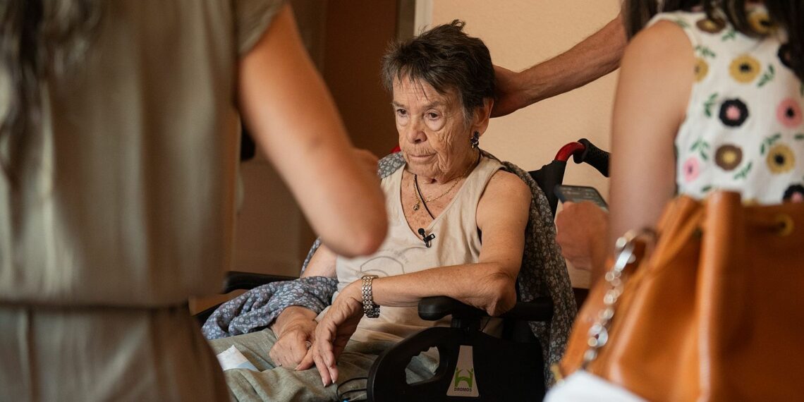 Desahucio de Maricarmen: movilizaciones en 12 ciudades tras desalojar a la mujer de 87 años