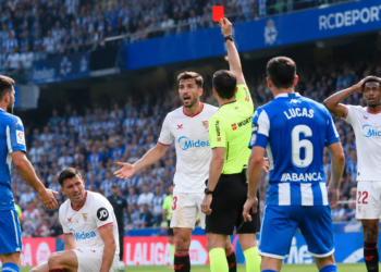 El Dépor cae ante el Sevilla y encaja su primera derrota de la temporada: estas son las claves