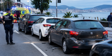 Una tarde de emergencias en Galicia: cinco coches chocan en Vigo, rescates en Baiona y Ourense y un fallecido