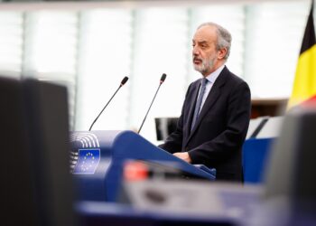 O PPdeG reclama una reforma urgente del Reglamento de Aguas Profundas para excluir al palangre de la prohibición de pesca de fondo