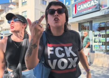 VOX denuncia amenazas y coacciones durante una mesa informativa en Cangas