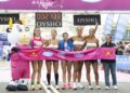 7.000 mulleres tinguen A Coruña de rosa nunha multitudinaria Carreira da Muller