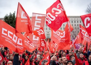 O persoal do comercio de alimentación da Coruña convoca unha gran manifestación este domingo