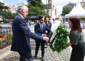 O alcalde de Ferrol preside a ofrenda ao Marqués de Amboage
