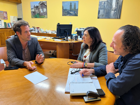 Concello de Lugo e Caudal Fest reforzan o seu compromiso social coa presenza de ALUCEM, ALCER Lugo e AUXILIA