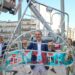 Vigo empieza a montar las luces de Navidad: la caja de regalos de Gran Vía crece y suma miles de luces LED