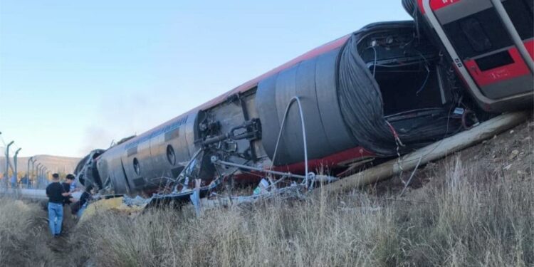 Al menos diez muertos en el accidente ferroviario de Urda, Toledo.