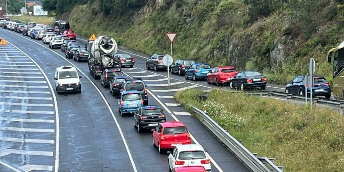 Obras y restricciones de tráfico en la carretera N-525 en Ourense.