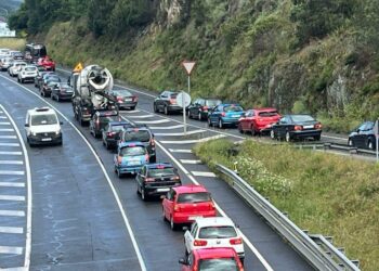 Obras y restricciones de tráfico en la carretera N-525 en Ourense.