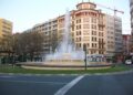 A_Coruña,_Plaza_de_Cuatro_Caminos,_fuente_