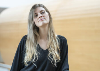 Leticia Rey por Cris Andina