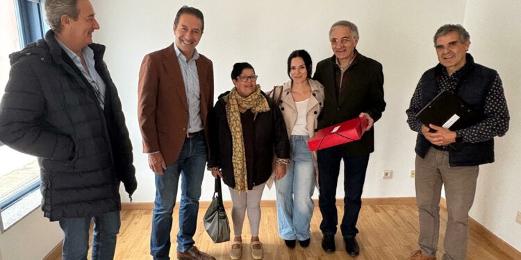 A Xunta entrega dúas vivendas públicas en Mondoñedo.