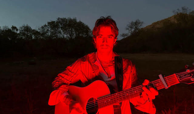 Novedades musicales con Álvaro de Luna, Camela y Maluma