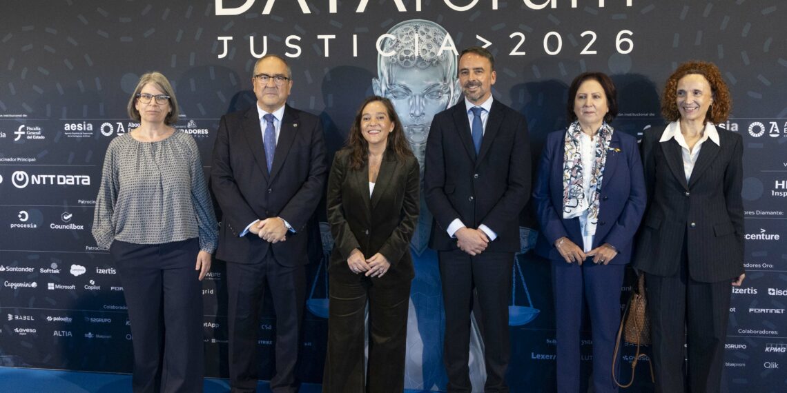 Inés Rey reivindica o papel da Coruña na transformación tecnolóxica durante a apertura do DATAfórum Justicia.