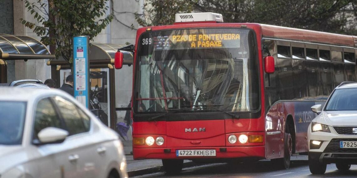 Así quedan las líneas de autobús urbano en A Coruña tras los últimos cambios y refuerzos