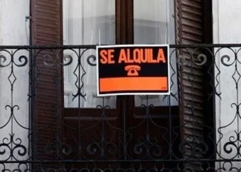 cartel se alquila vivienda