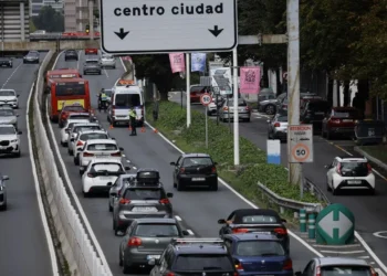 A Coruña busca soluciones a los atascos en sus principales accesos
