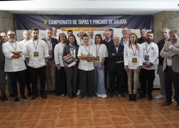 El monasterio de San Pedro de Rocas acoge el V Campeonato Gallego de Tapas y Pinchos, con 45 profesionales de la gastronomía gallega.