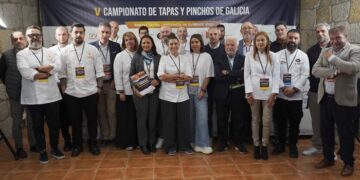 El monasterio de San Pedro de Rocas acoge el V Campeonato Gallego de Tapas y Pinchos, con 45 profesionales de la gastronomía gallega.